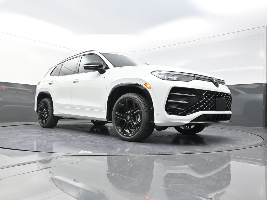 2025 Volkswagen Tiguan SE R-Line Black photo 16