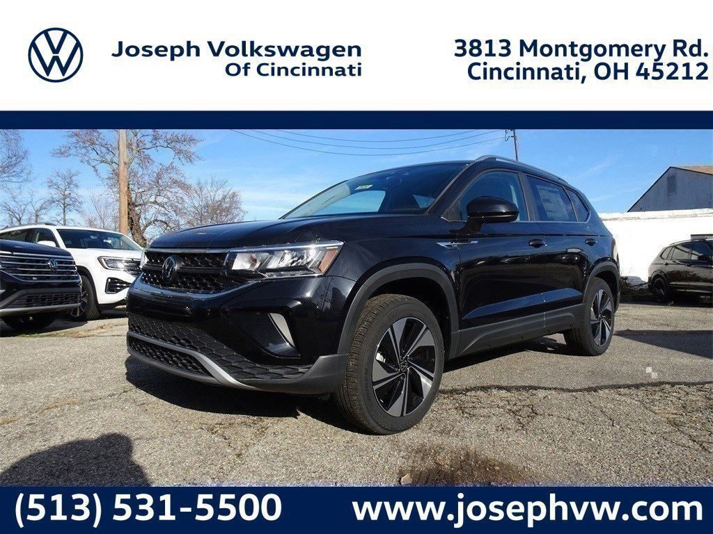 2024 Volkswagen Taos SE's photo