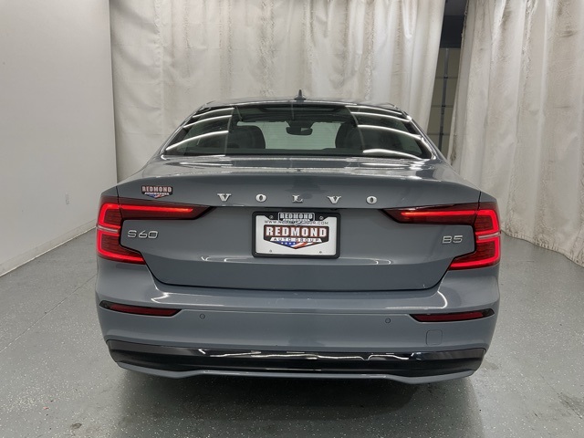 Used 2024 Gray Volvo B5 Core Dark Theme image 6