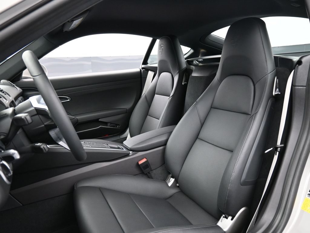 2024 Porsche Cayman Base photo 4