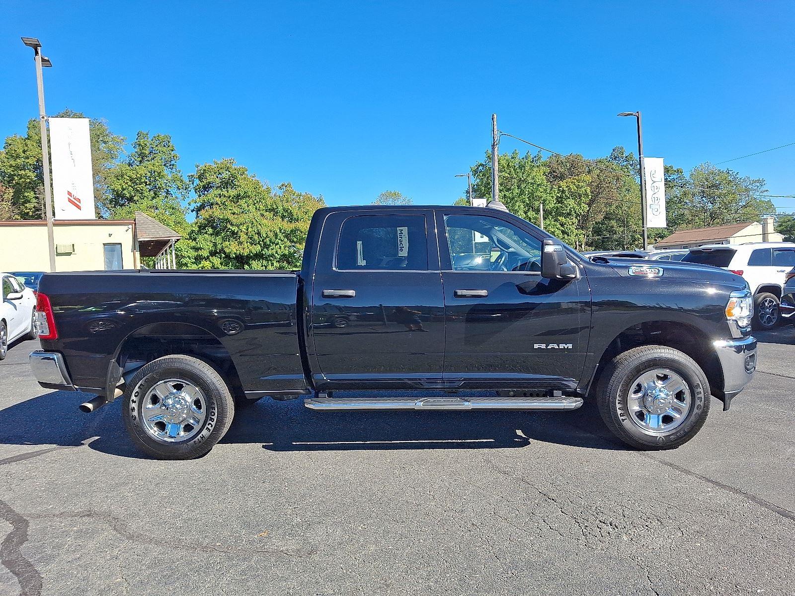 2024 Ram 2500 Big Horn photo 8