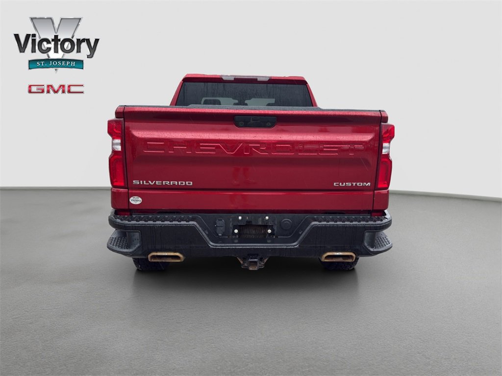 2022 Chevrolet Silverado 1500 Custom photo 13