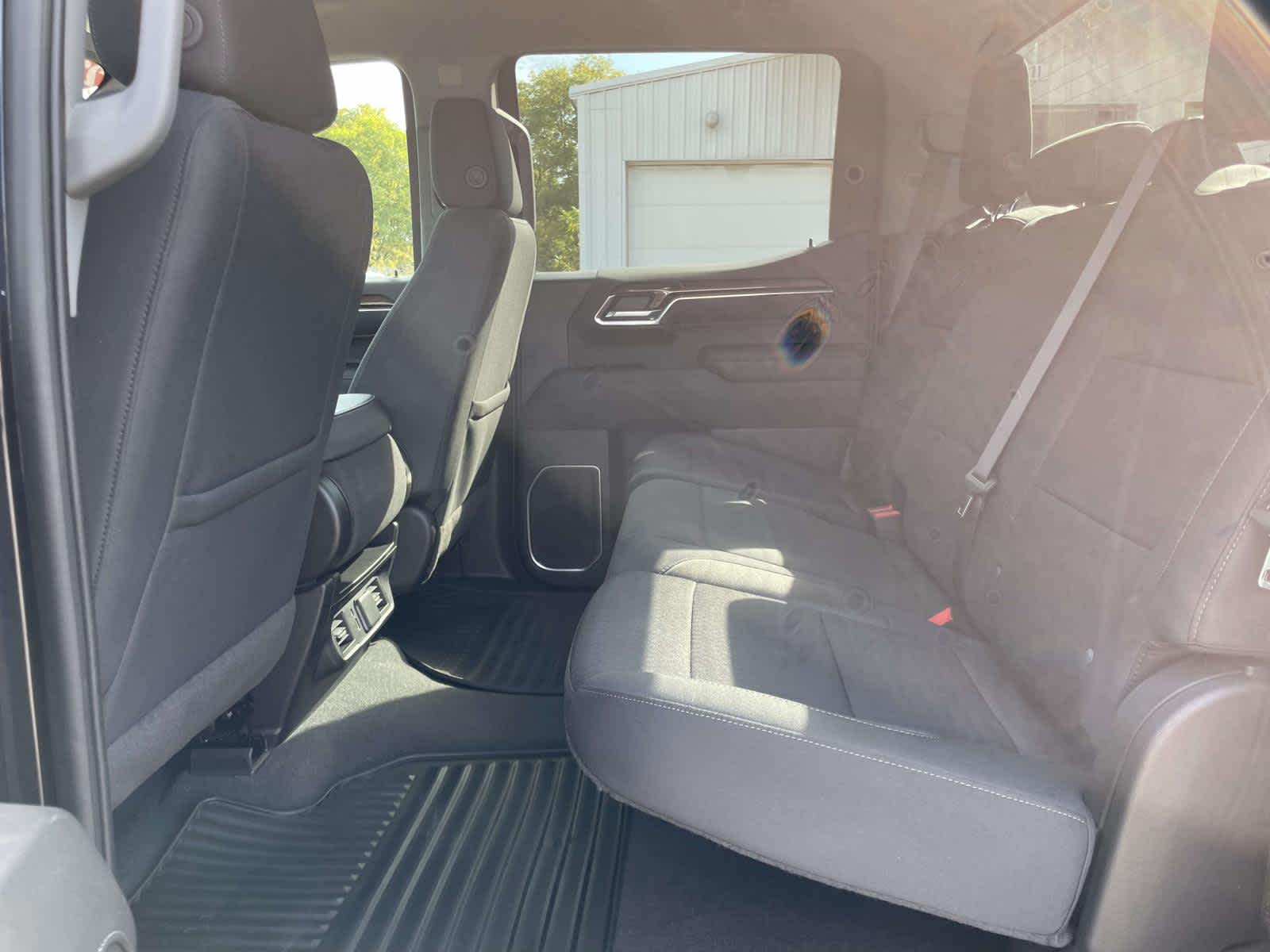 2023 Chevrolet Silverado 1500 LT photo 13