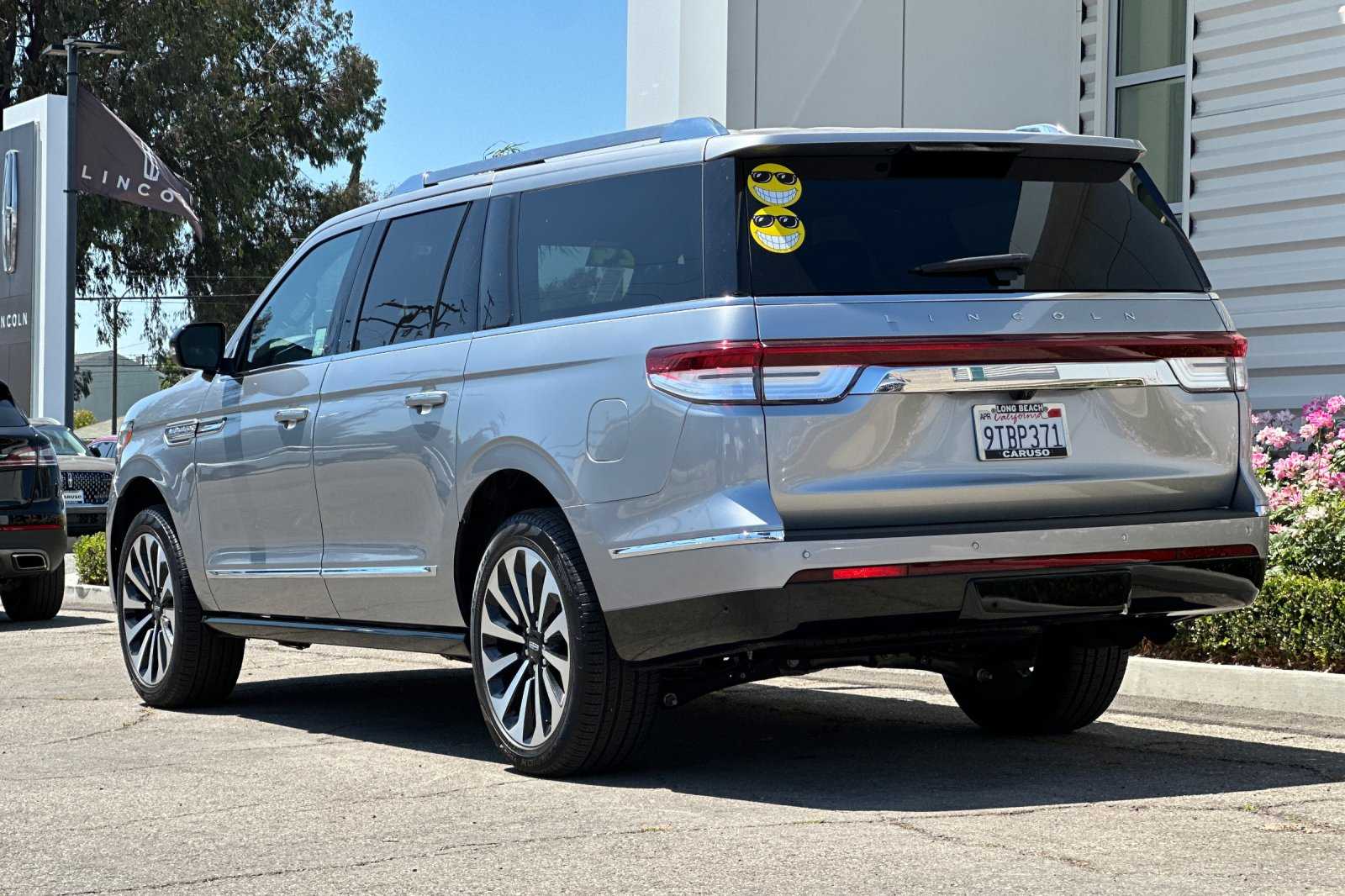 2024 Lincoln Navigator L Reserve photo 5