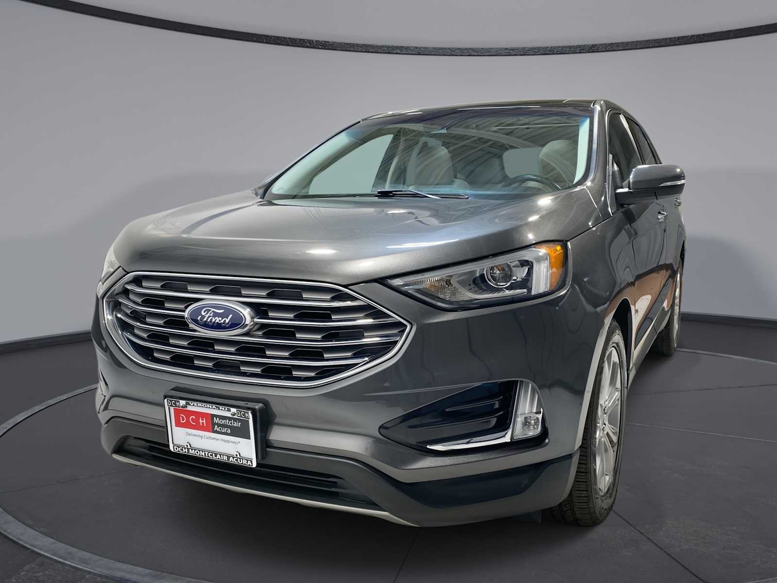 2019 Ford Edge Titanium's photo
