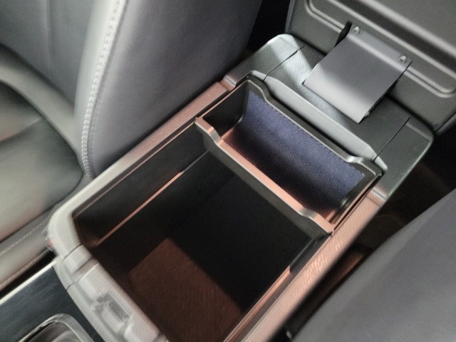 2022 Mitsubishi Eclipse Cross SEL photo 18