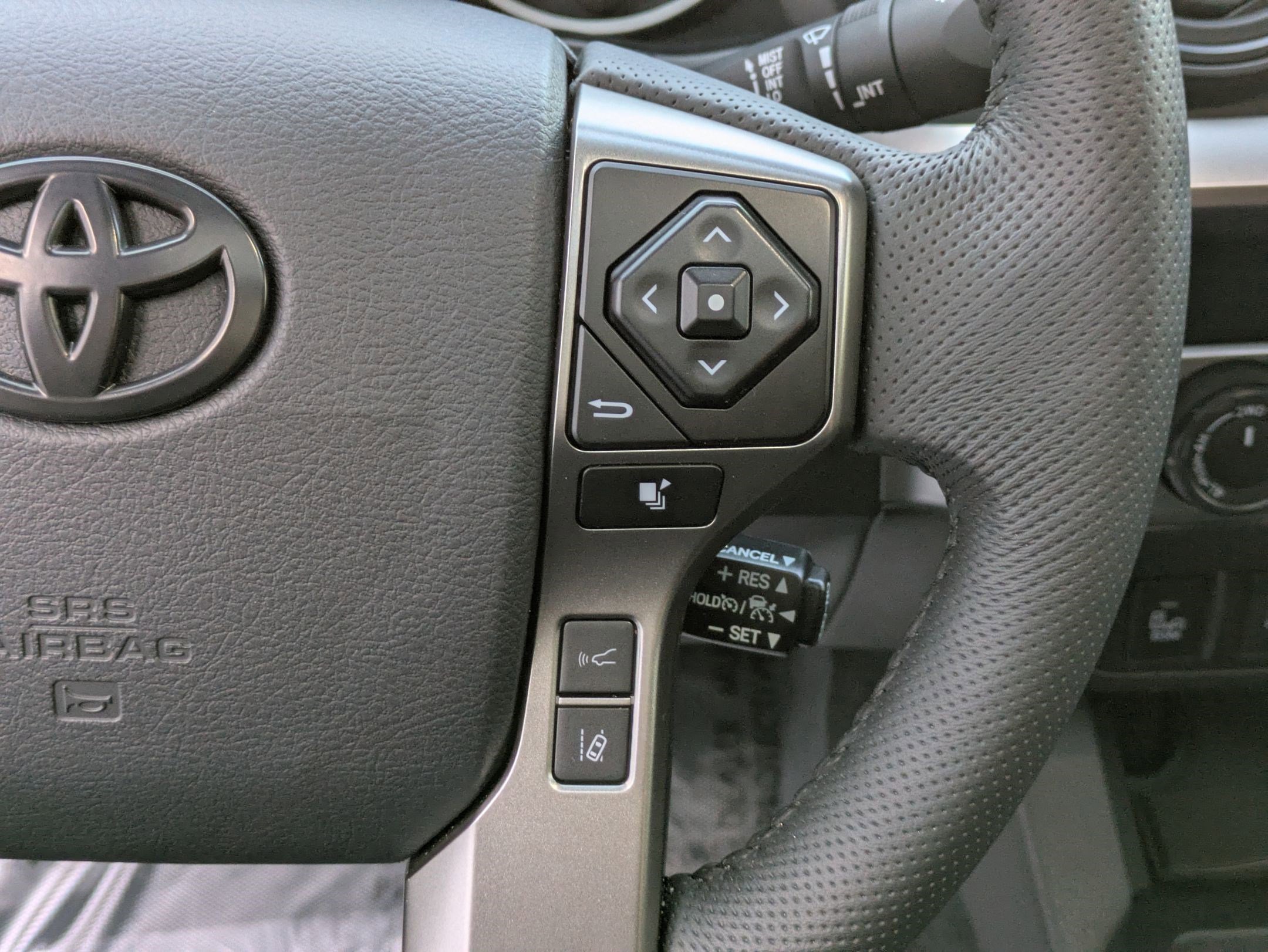 2023 Toyota Tacoma Limited photo 17