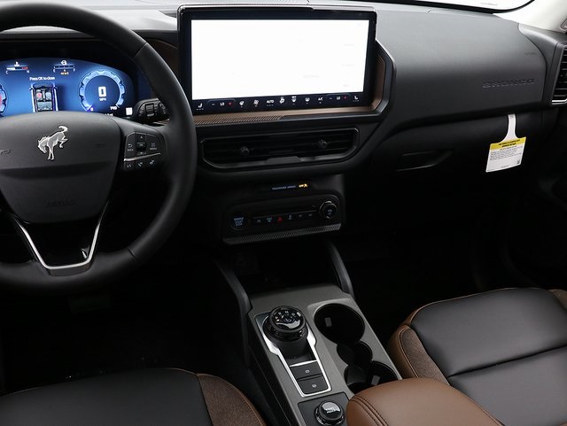 2025 Ford Bronco Sport Outer Banks photo 13