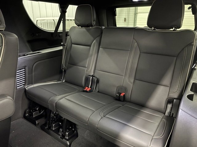 2026 Chevrolet Suburban Premier photo 10