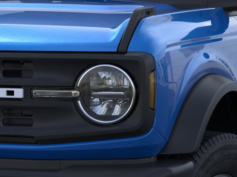2025 Ford Bronco Base photo 14