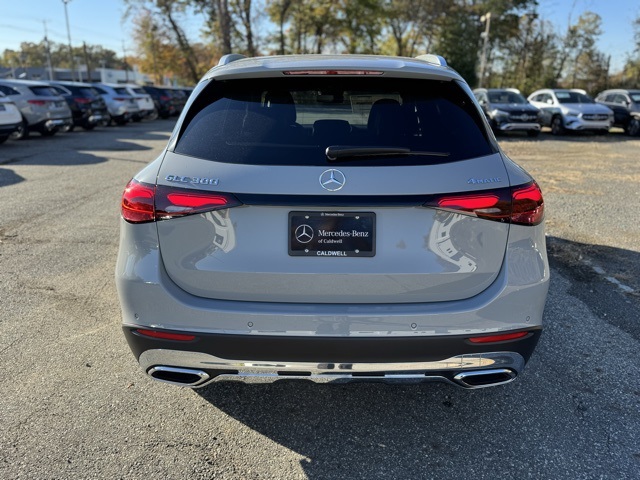 2026 Mercedes Benz GLC 300 4MATIC photo 4