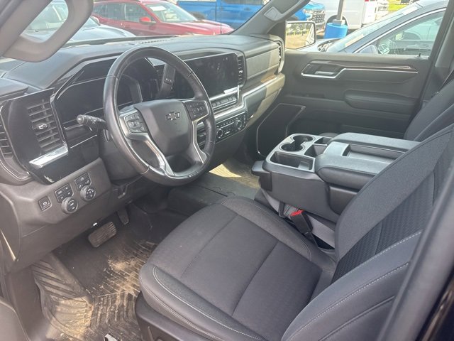 2022 Chevrolet Silverado 1500 RST photo 3