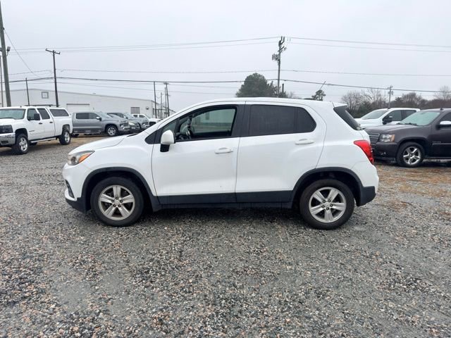 2021 Chevrolet Trax LS photo 3