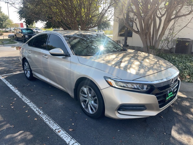 2018 Honda Accord LX photo 3