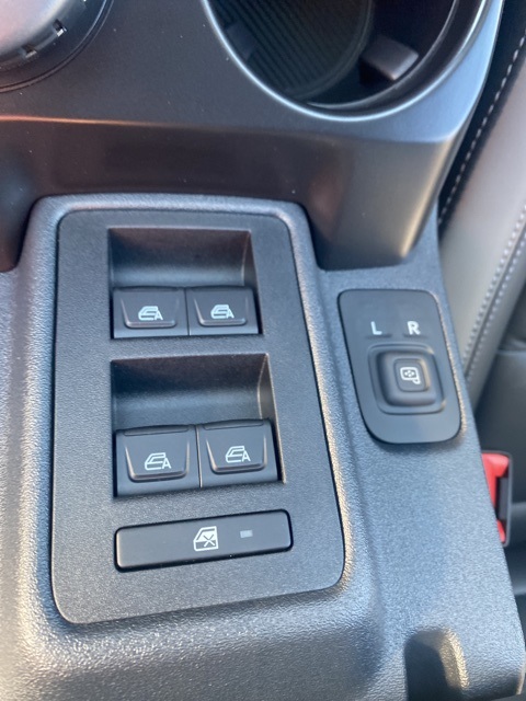 2025 Ford Bronco Outer Banks photo 28