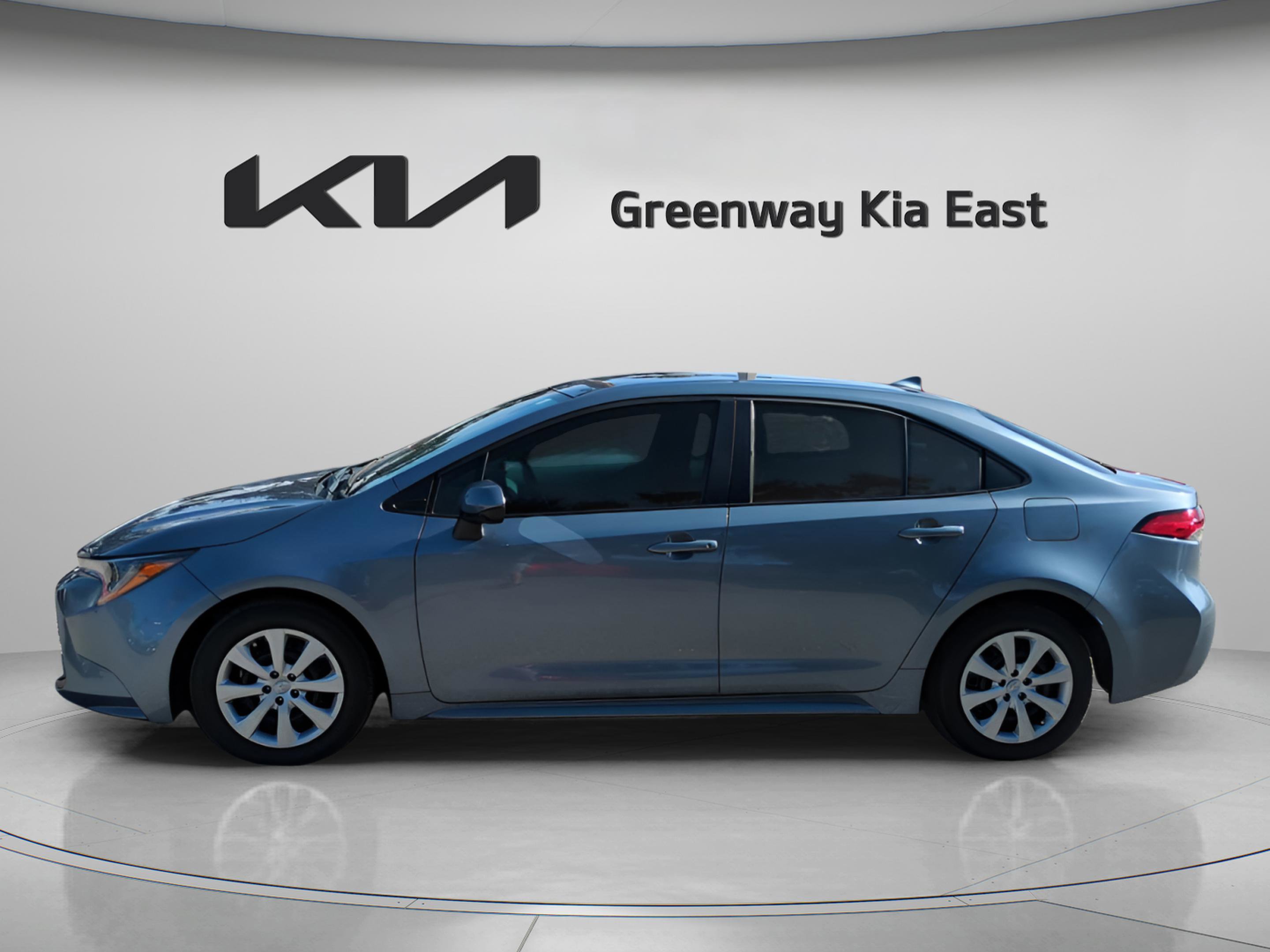 2024 Toyota Corolla LE photo 4