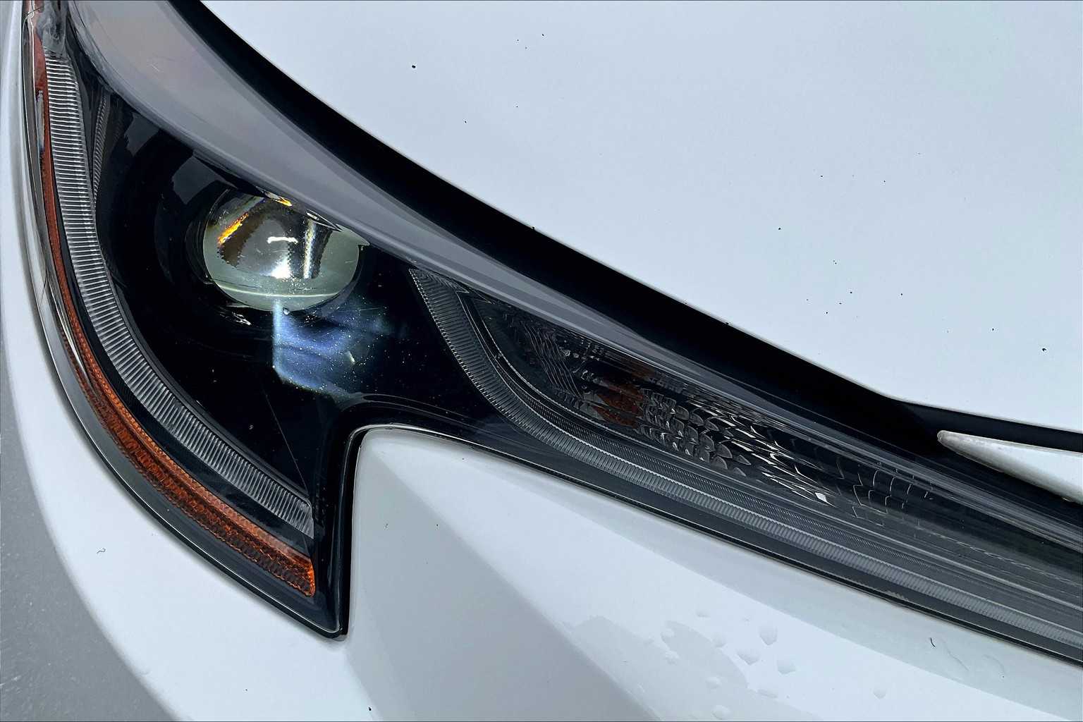 2022 Toyota Corolla LE photo 26