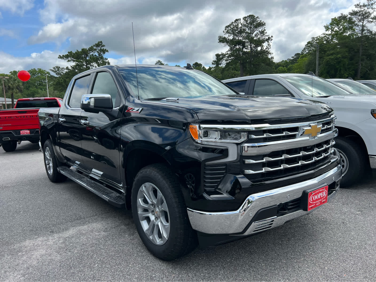 2025 Chevrolet Silverado 1500 LTZ photo 4