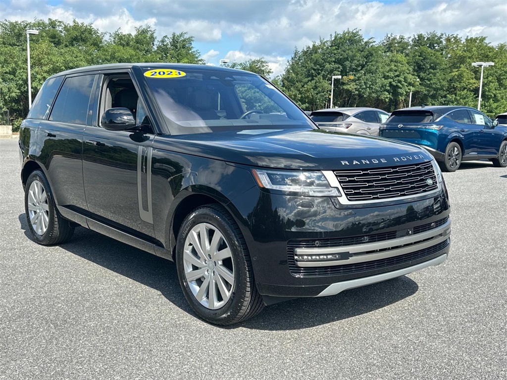 2023 Land Rover Range Rover SE photo 14