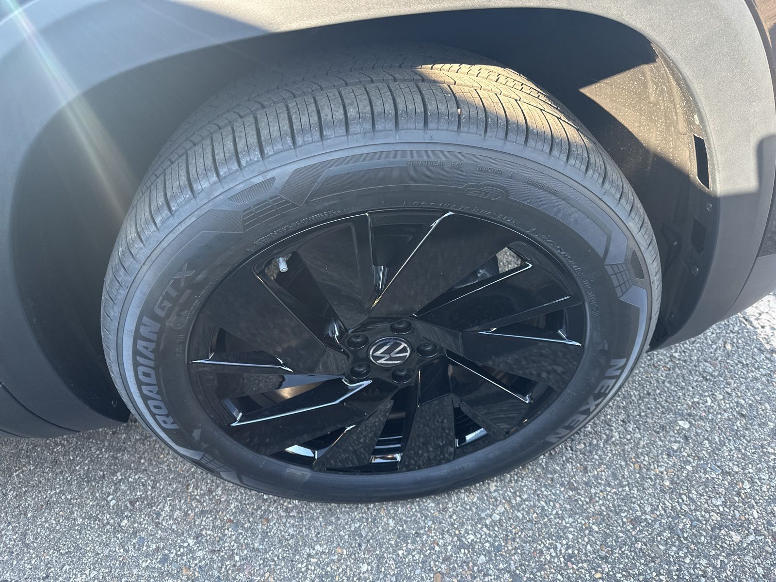 2026 Volkswagen Atlas SE Technology photo 2