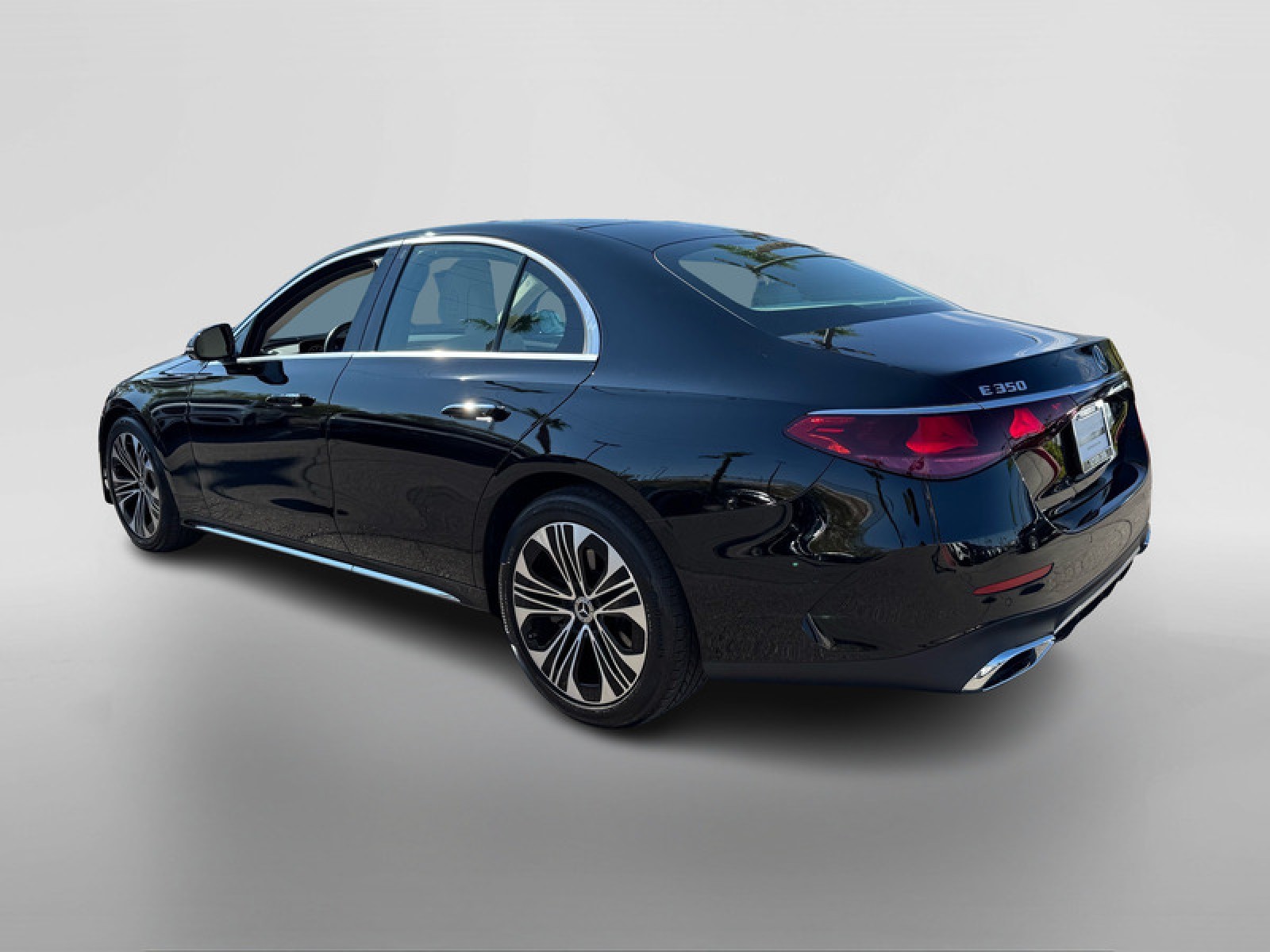2025 Mercedes Benz E 350 photo 3