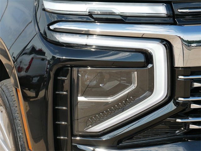 2025 Chevrolet Suburban Premier photo 10