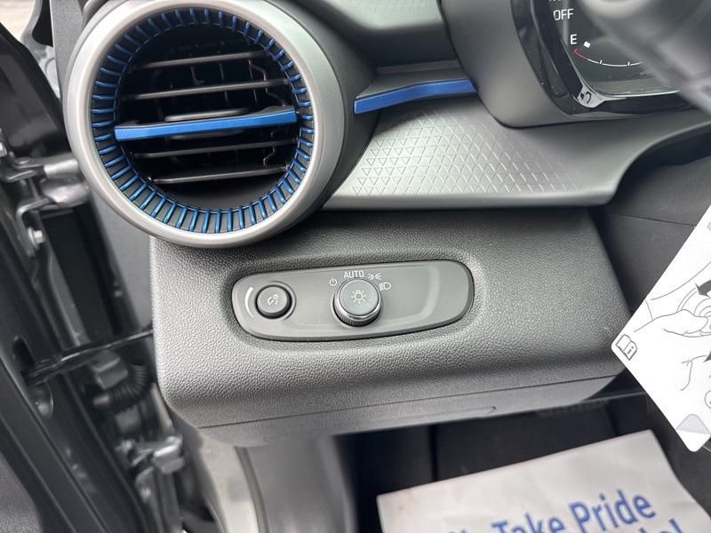 2025 Chevrolet Trax LS photo 18