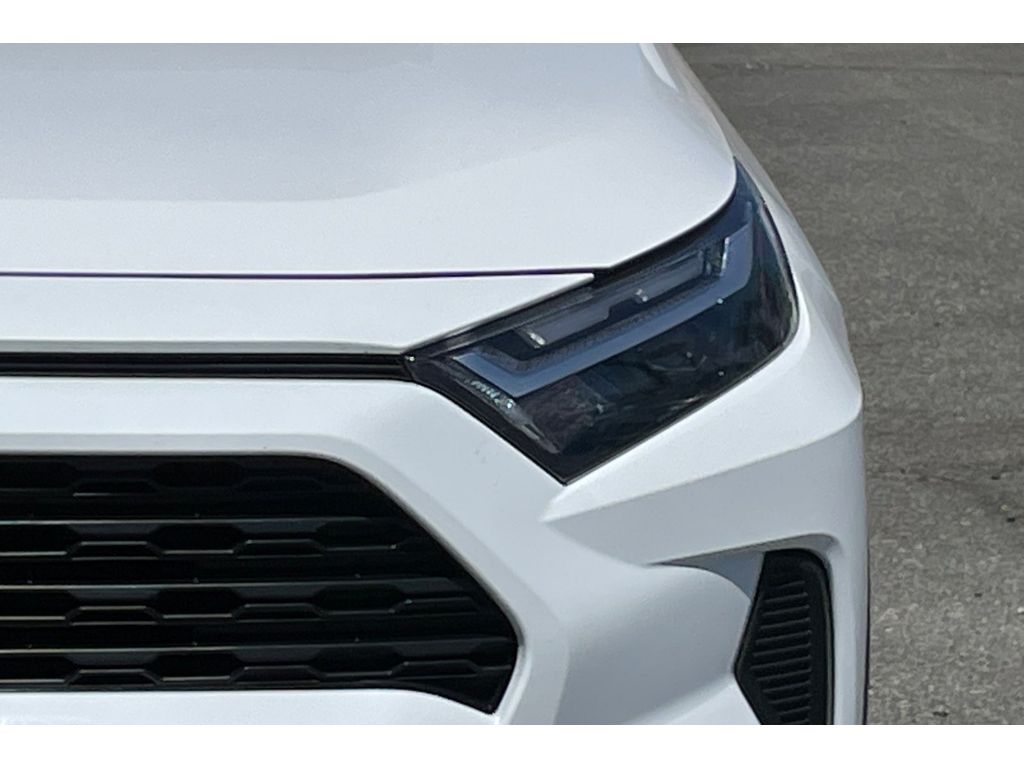 2023 Toyota RAV4 XLE photo 43
