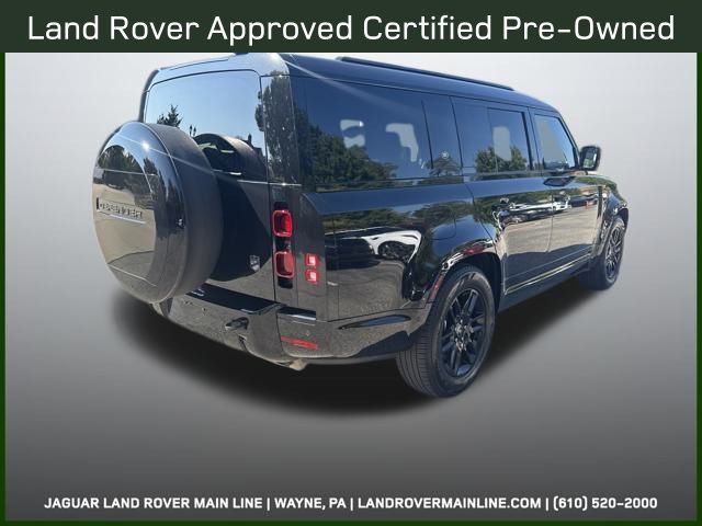 2024 Land Rover Defender 130 X-Dynamic SE photo 4