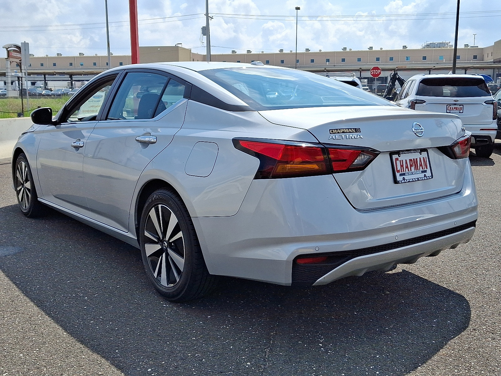 2022 Nissan Altima 2.5 SV photo 4
