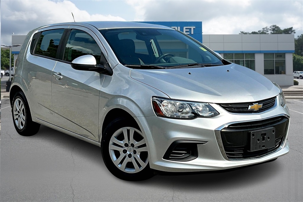 2020 Chevrolet Sonic LT photo 3