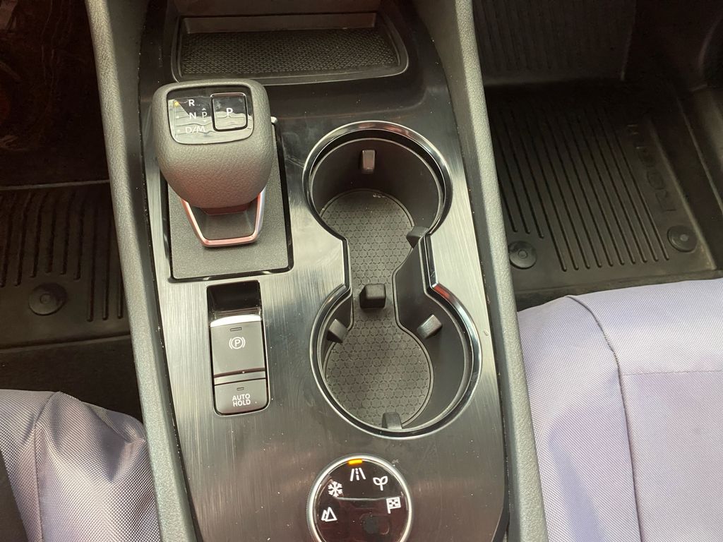2023 Nissan Rogue SV photo 20
