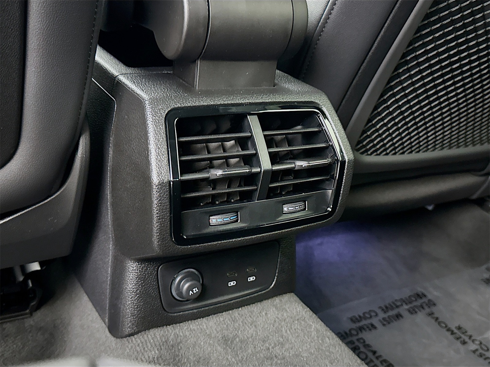 2025 Audi Q3 45 TFSI S line Premium photo 25