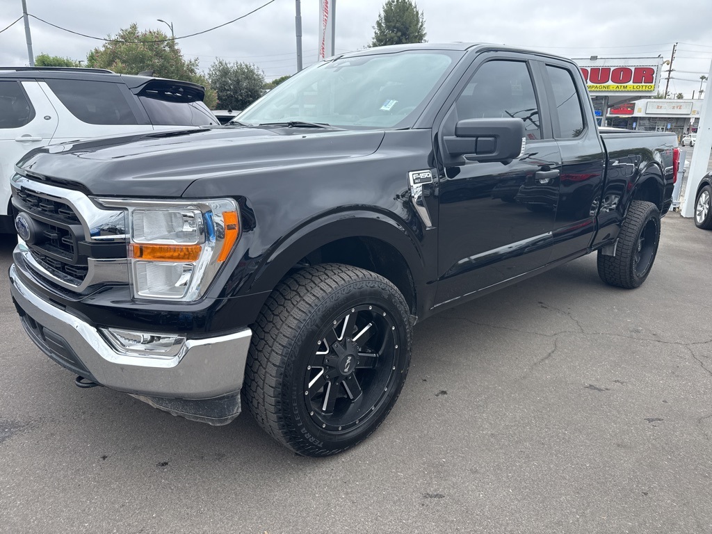 2022 Ford F-150 XLT photo 2