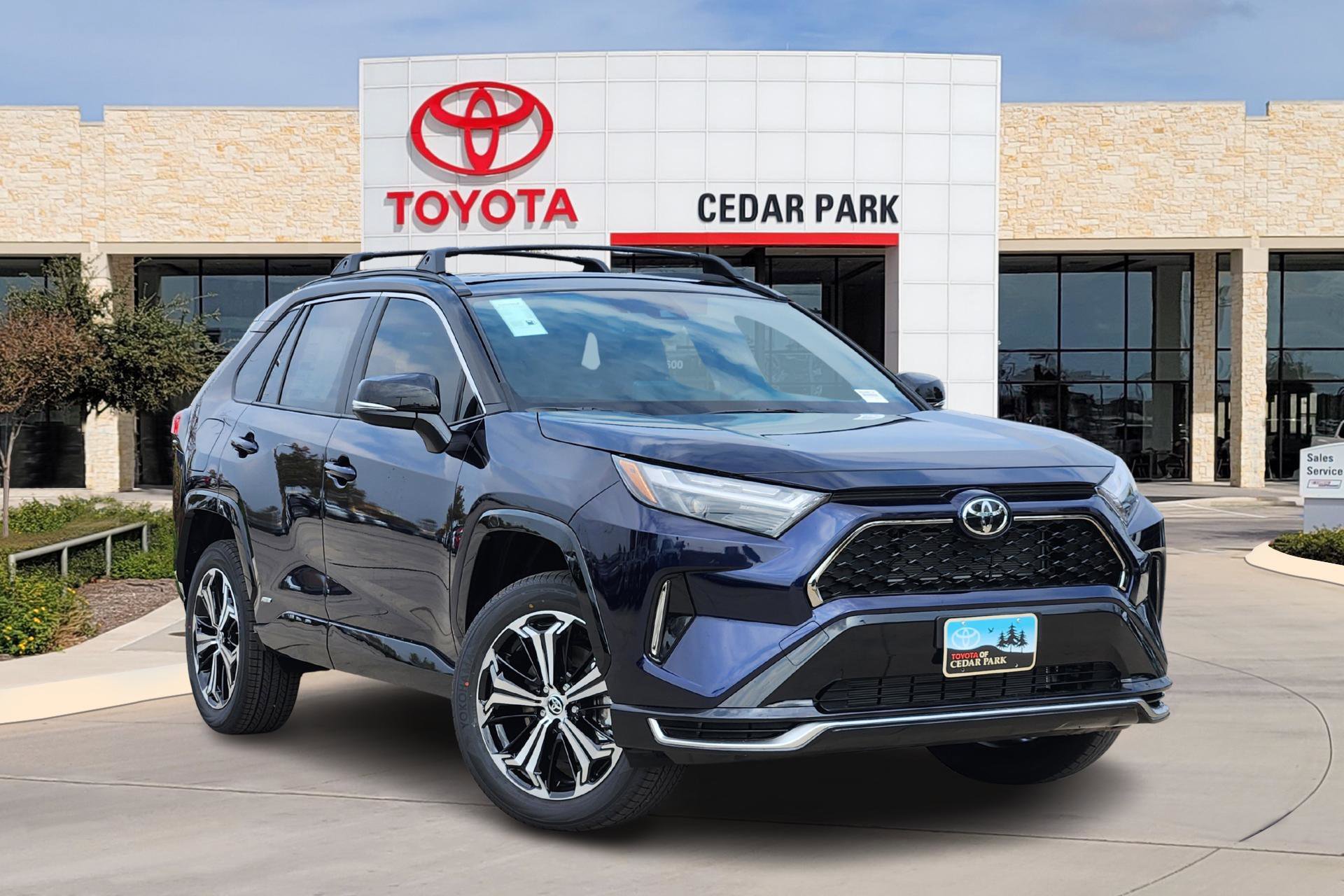 2025 Toyota RAV4 XSE's photo