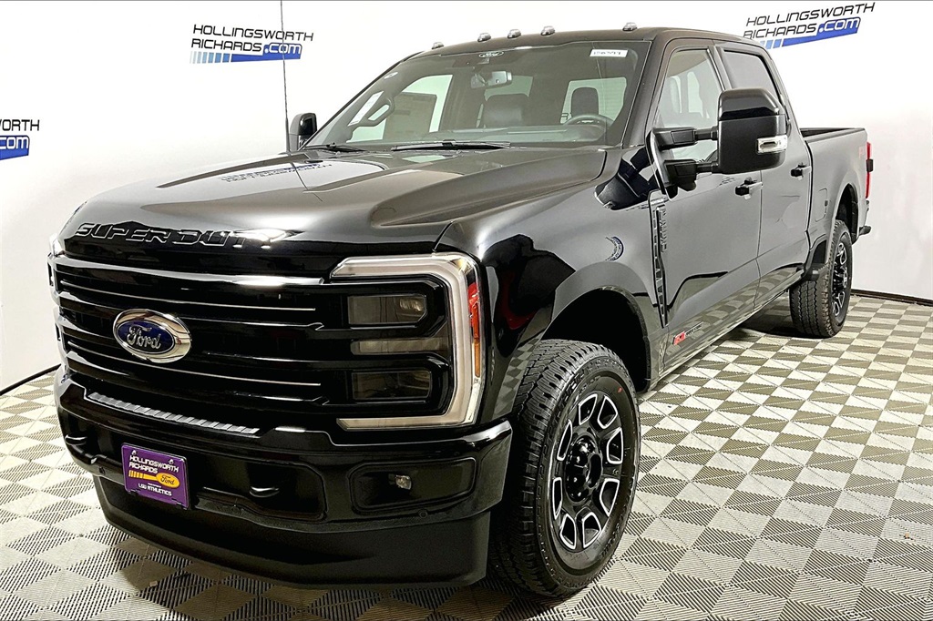 2025 Ford F-250 Super Duty Platinum's photo