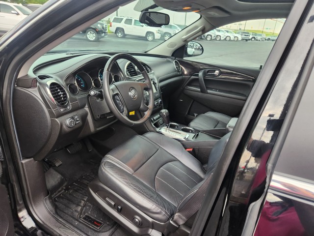 2017 Buick Enclave Leather photo 2