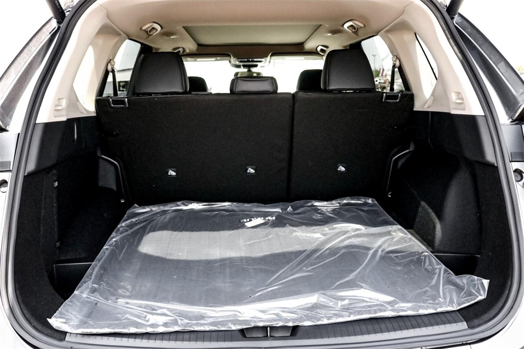2025 Nissan Rogue SV photo 23