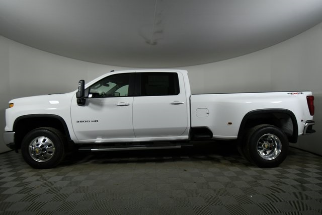 2025 Chevrolet Silverado 3500HD LT photo 14