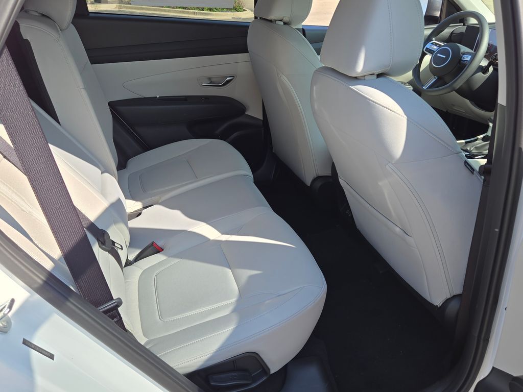 2025 Hyundai Tucson SEL photo 5