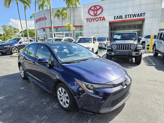 2021 Toyota Corolla LE's photo