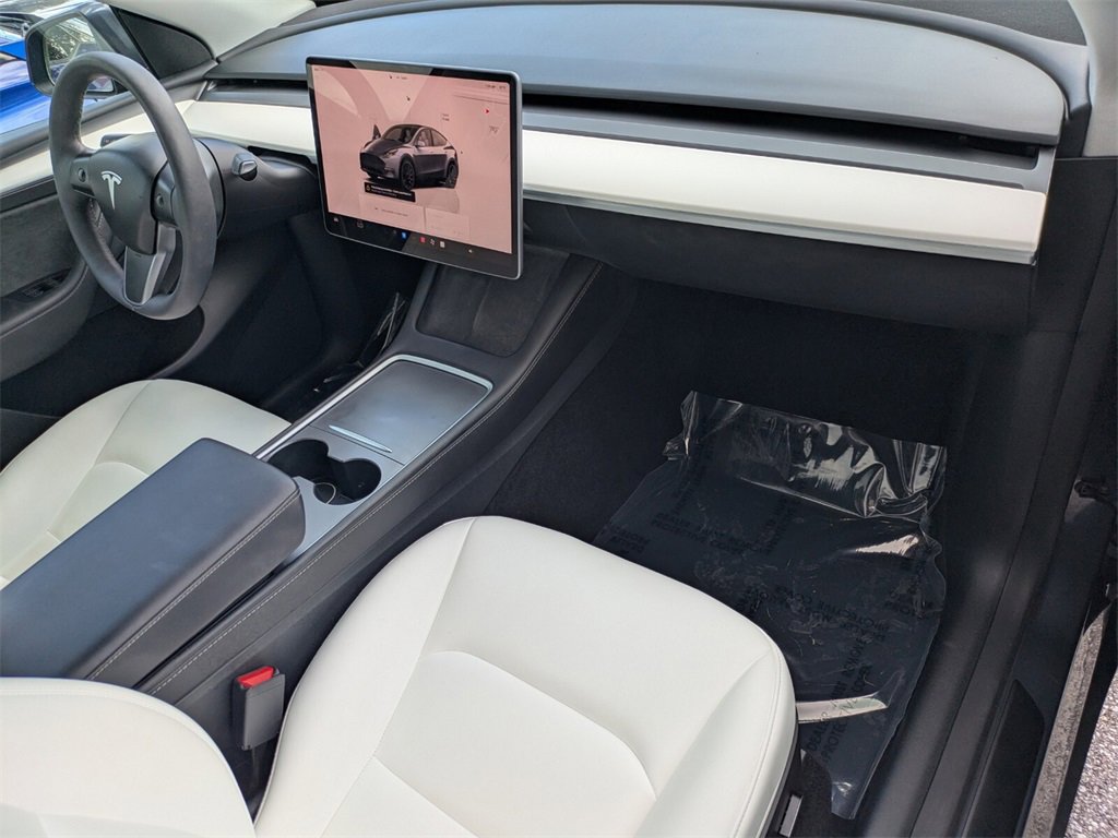 2023 Tesla Model Y Performance photo 29