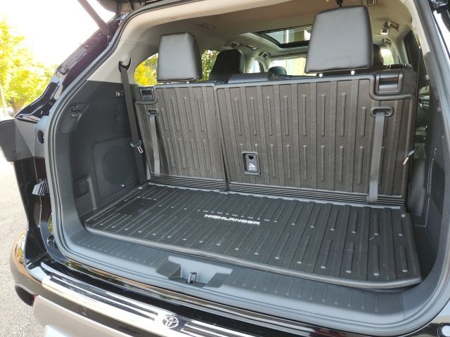 2025 Toyota Highlander XLE XSE Platinum Limited photo 21