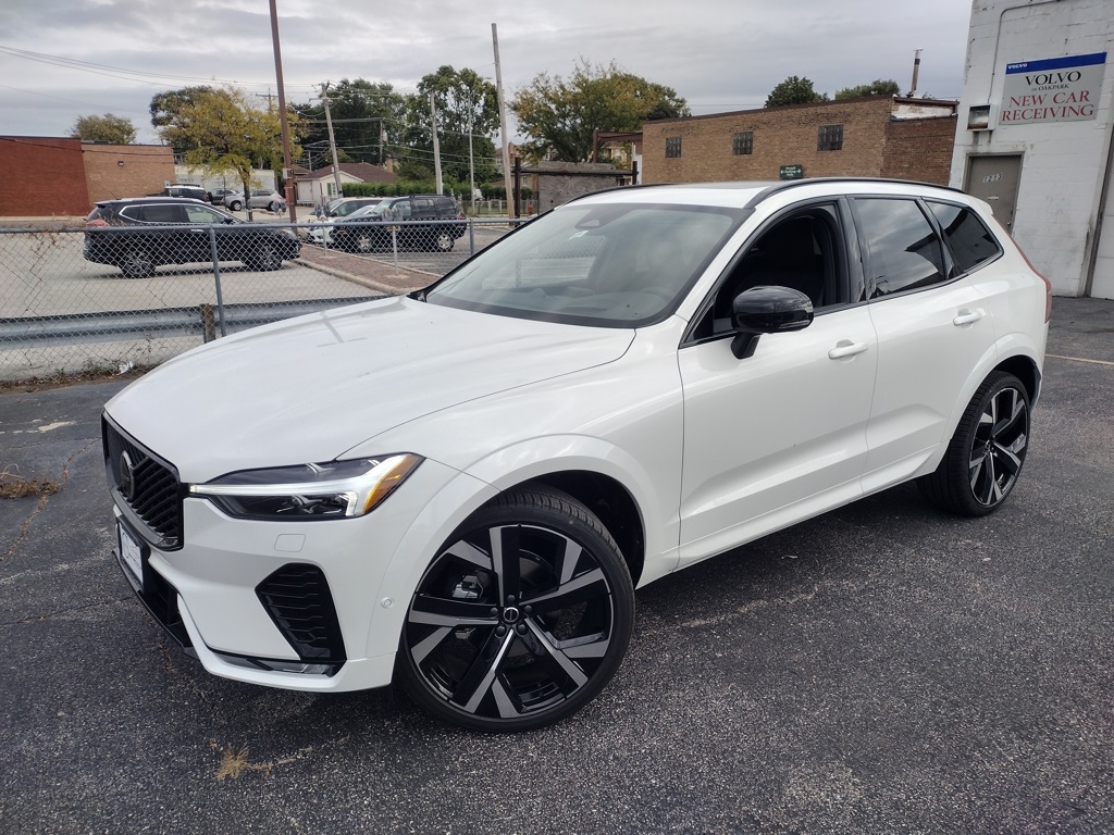 2026 VOLVO XC60 - Image 1