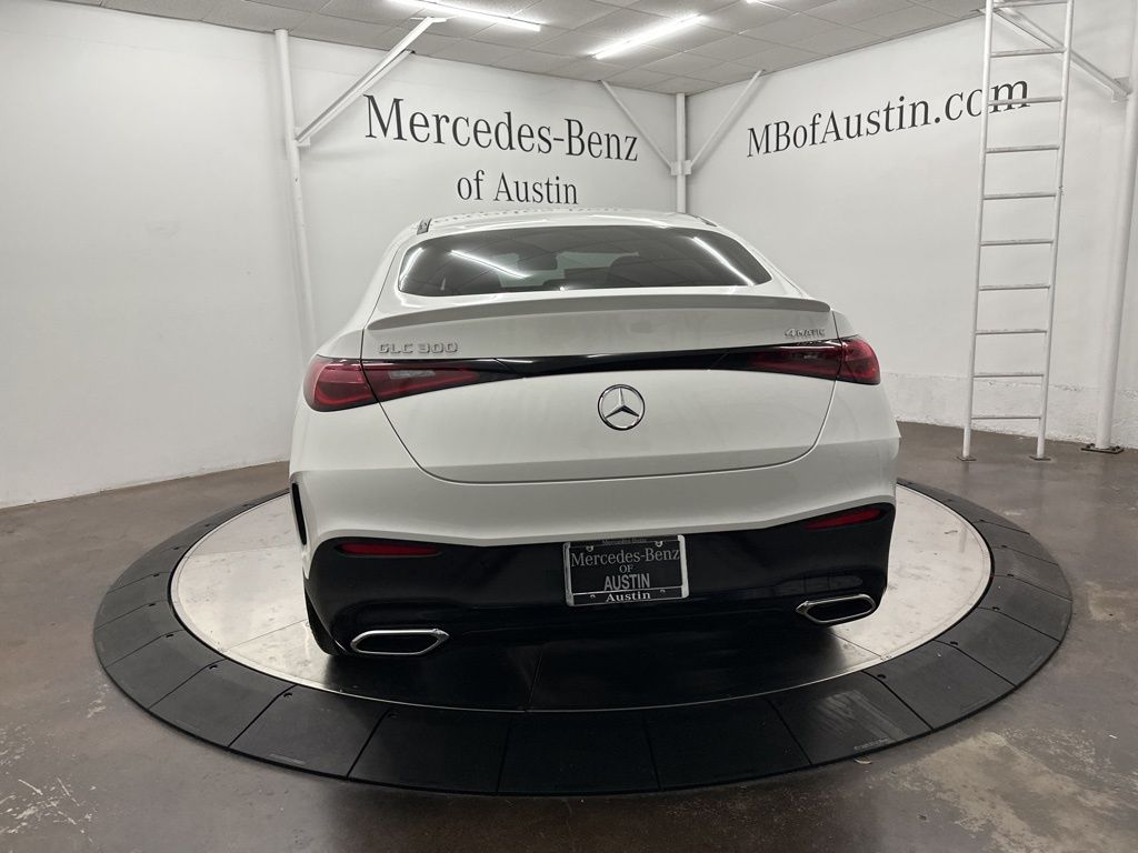 2026 Mercedes Benz GLC 300 4MATIC photo 3
