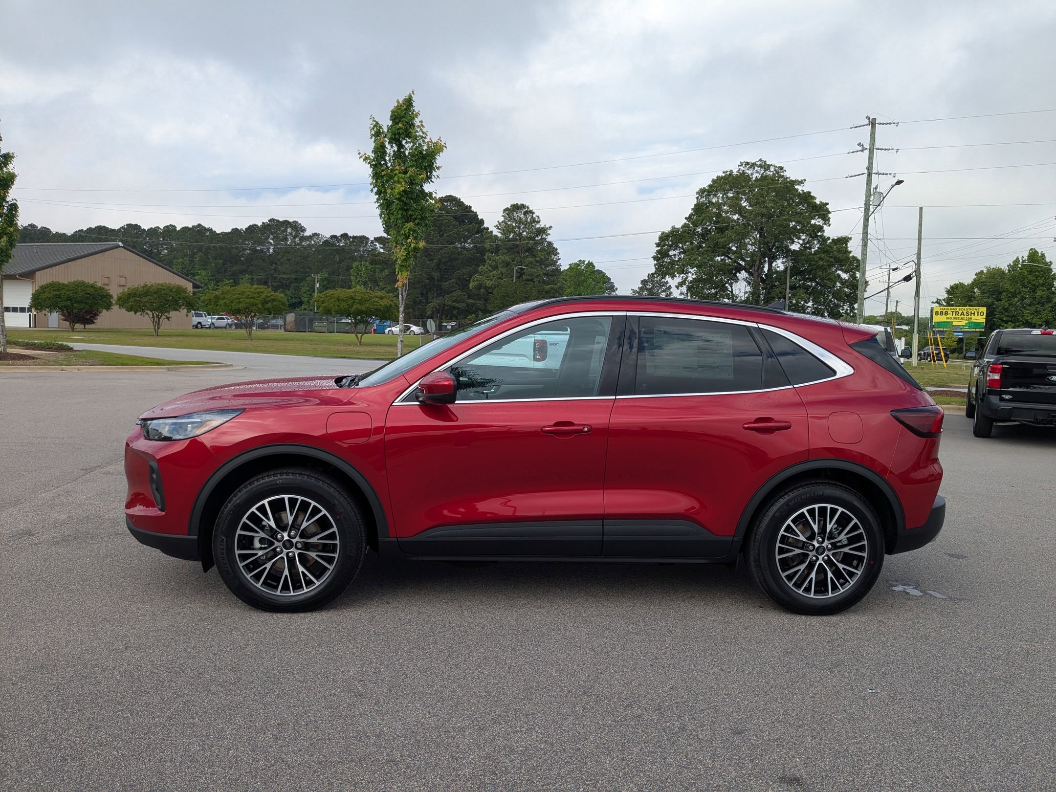 2025 Ford Escape Plug-In Hybrid photo 10
