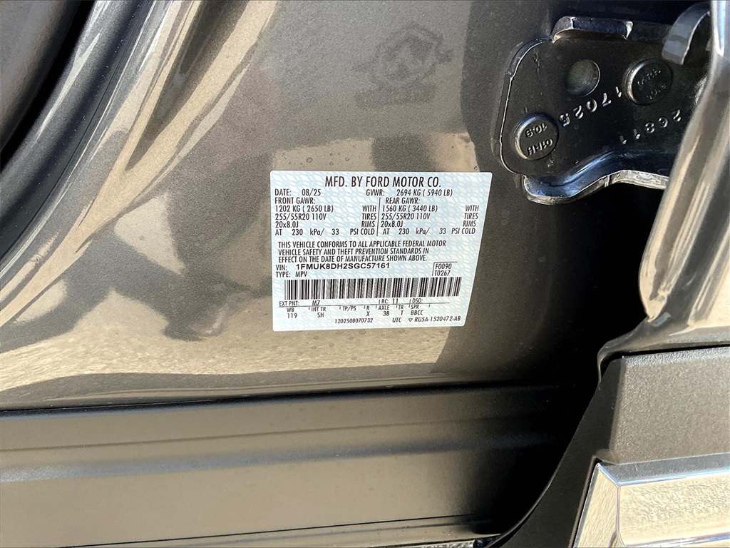 2025 Ford Explorer photo 15