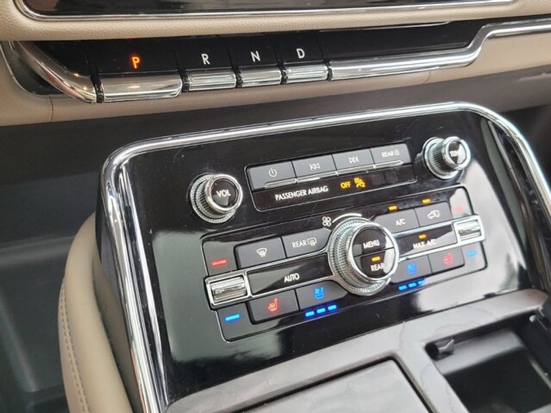 2024 Lincoln Navigator L Reserve photo 19