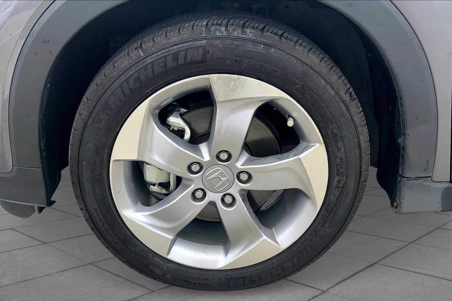 2022 Honda HR-V LX photo 9