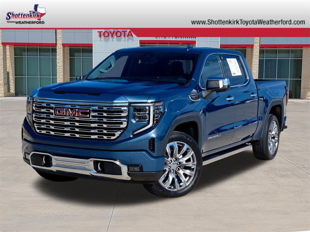 2024 GMC Sierra Denali's photo